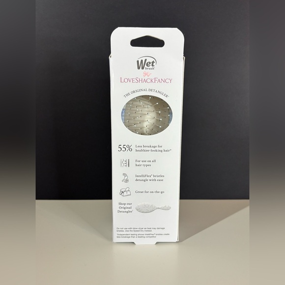 LoveShackFancy x Goody x Wet Brush Mini Detangler Everblooming Rosettes BNWT main image 4